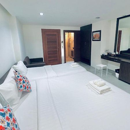 De Nawarat Chiangmai Boutique Apartment เชียงใหม่ ภายนอก รูปภาพ