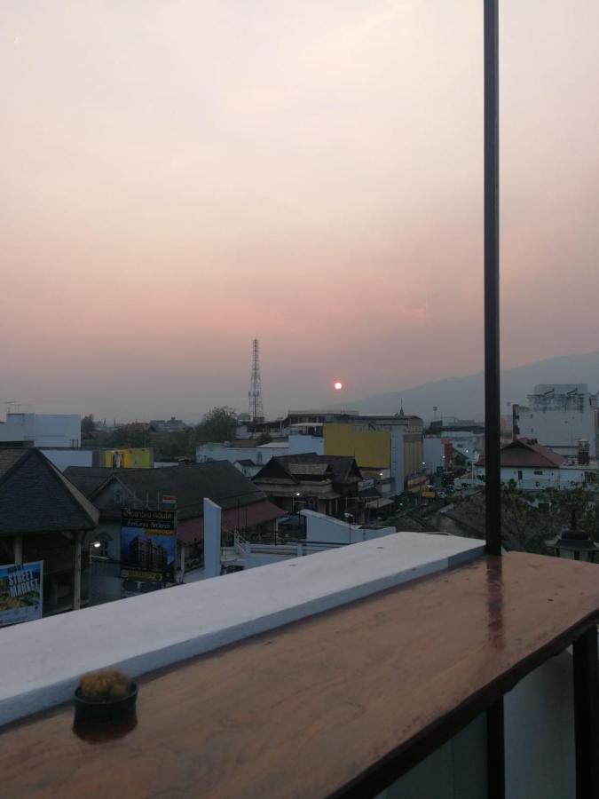 De Nawarat Chiangmai Boutique Apartment เชียงใหม่ ภายนอก รูปภาพ