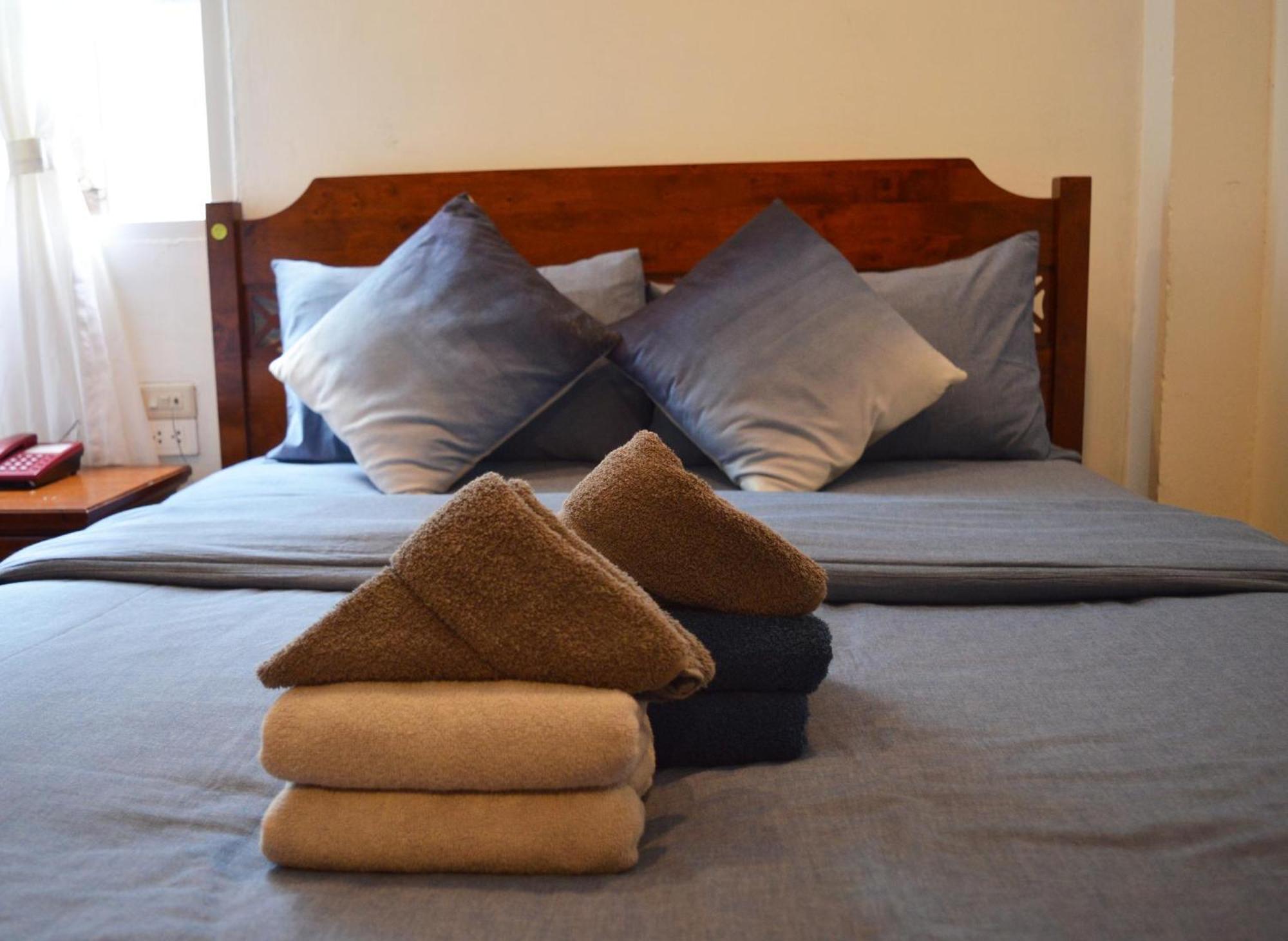 De Nawarat Chiangmai Boutique Apartment เชียงใหม่ ภายนอก รูปภาพ