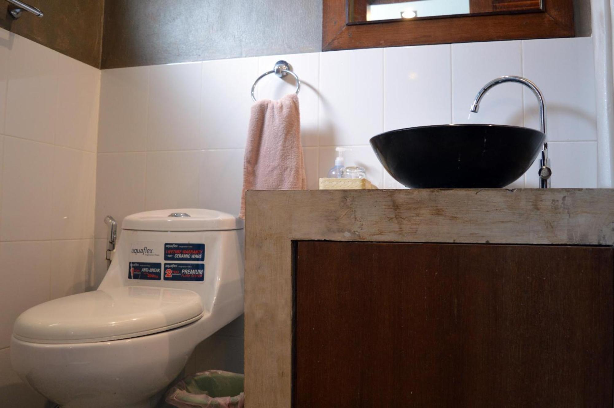 De Nawarat Chiangmai Boutique Apartment เชียงใหม่ ภายนอก รูปภาพ