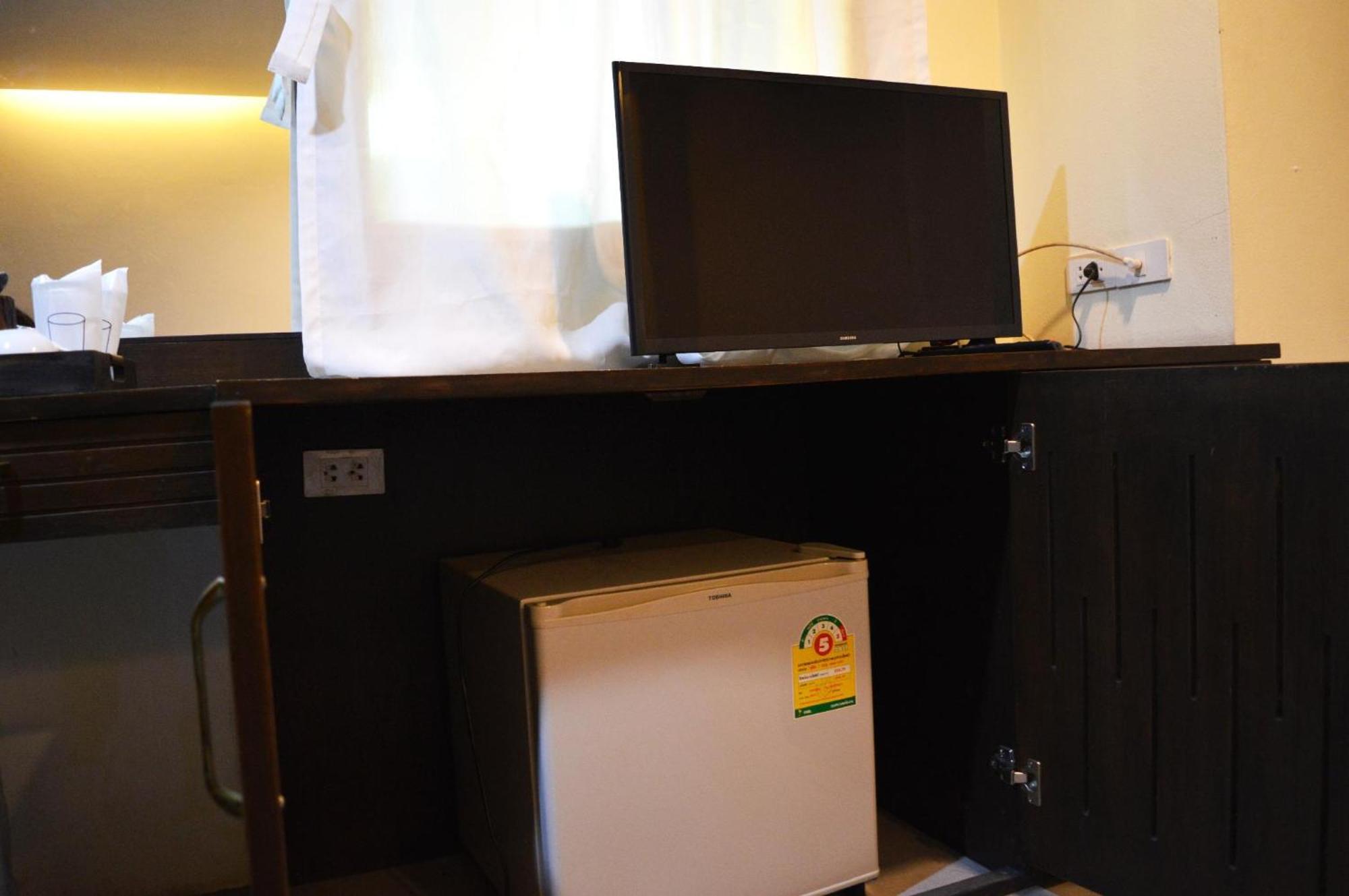De Nawarat Chiangmai Boutique Apartment เชียงใหม่ ภายนอก รูปภาพ